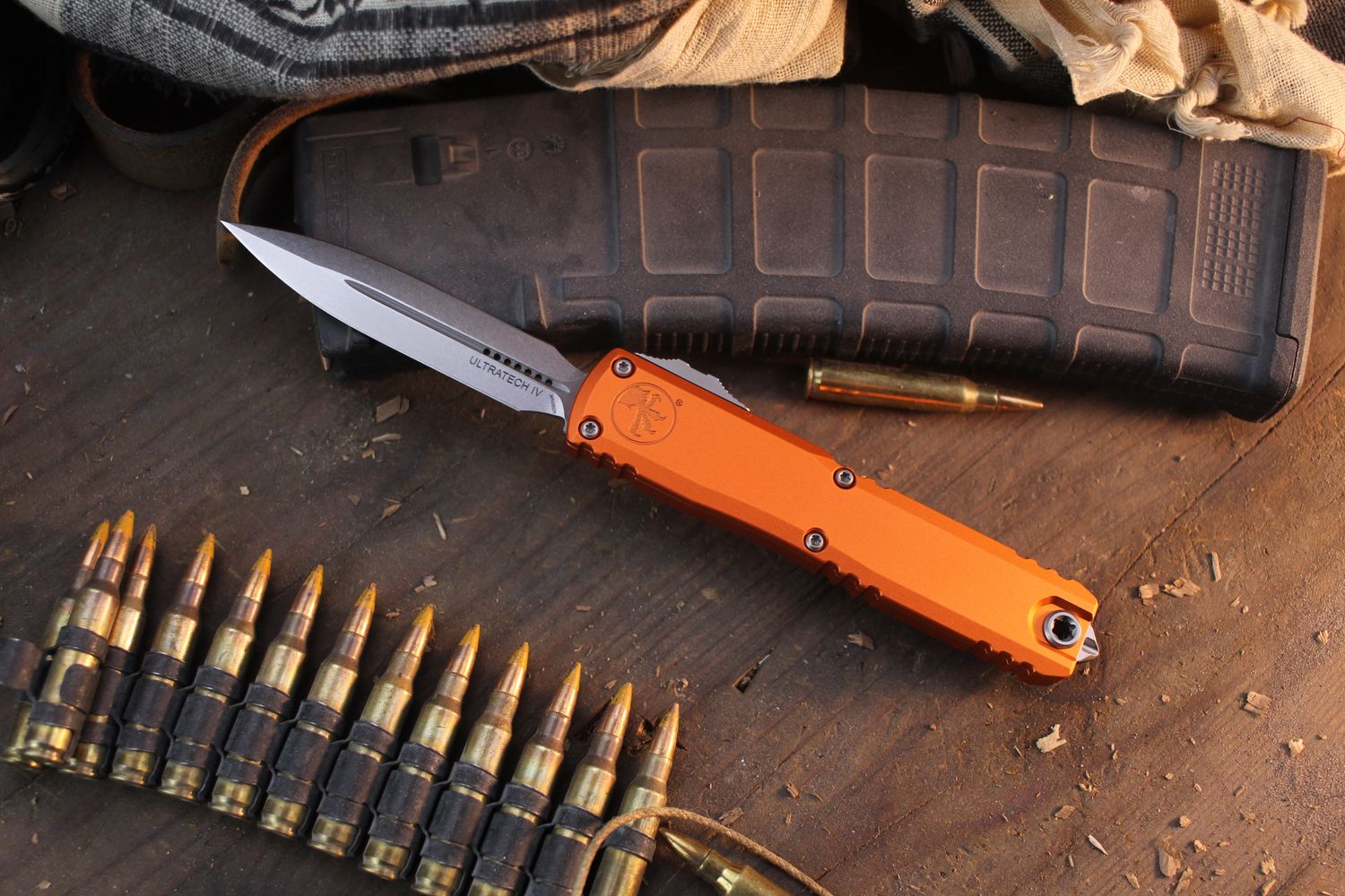 Microtech Ultratech D/E Gen IV 3.5" AUTO OTF / Orange Aluminum / Stonewashed M390MK