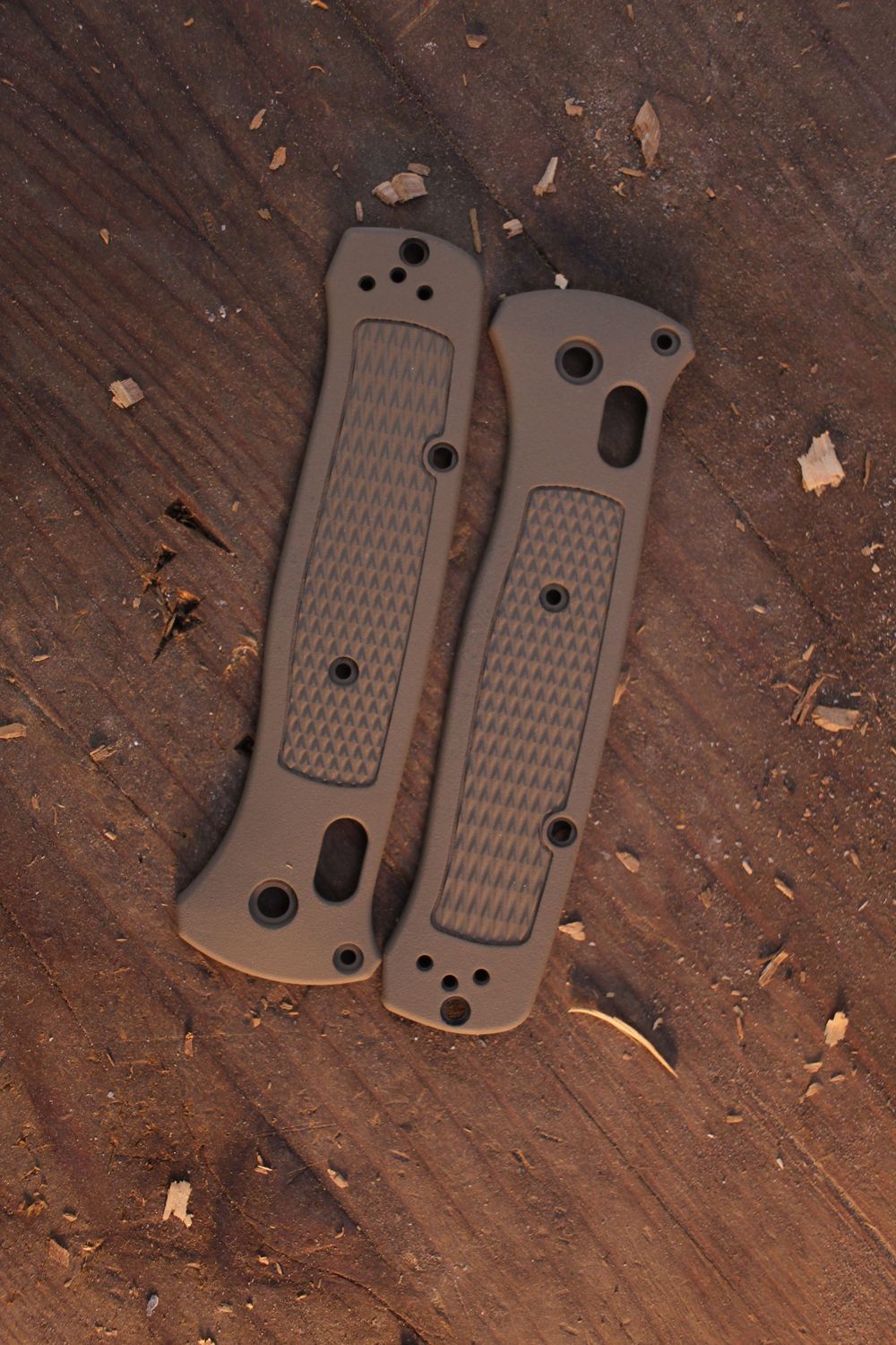 Benchmade Bailout FDE Cerakote Grivory Scales