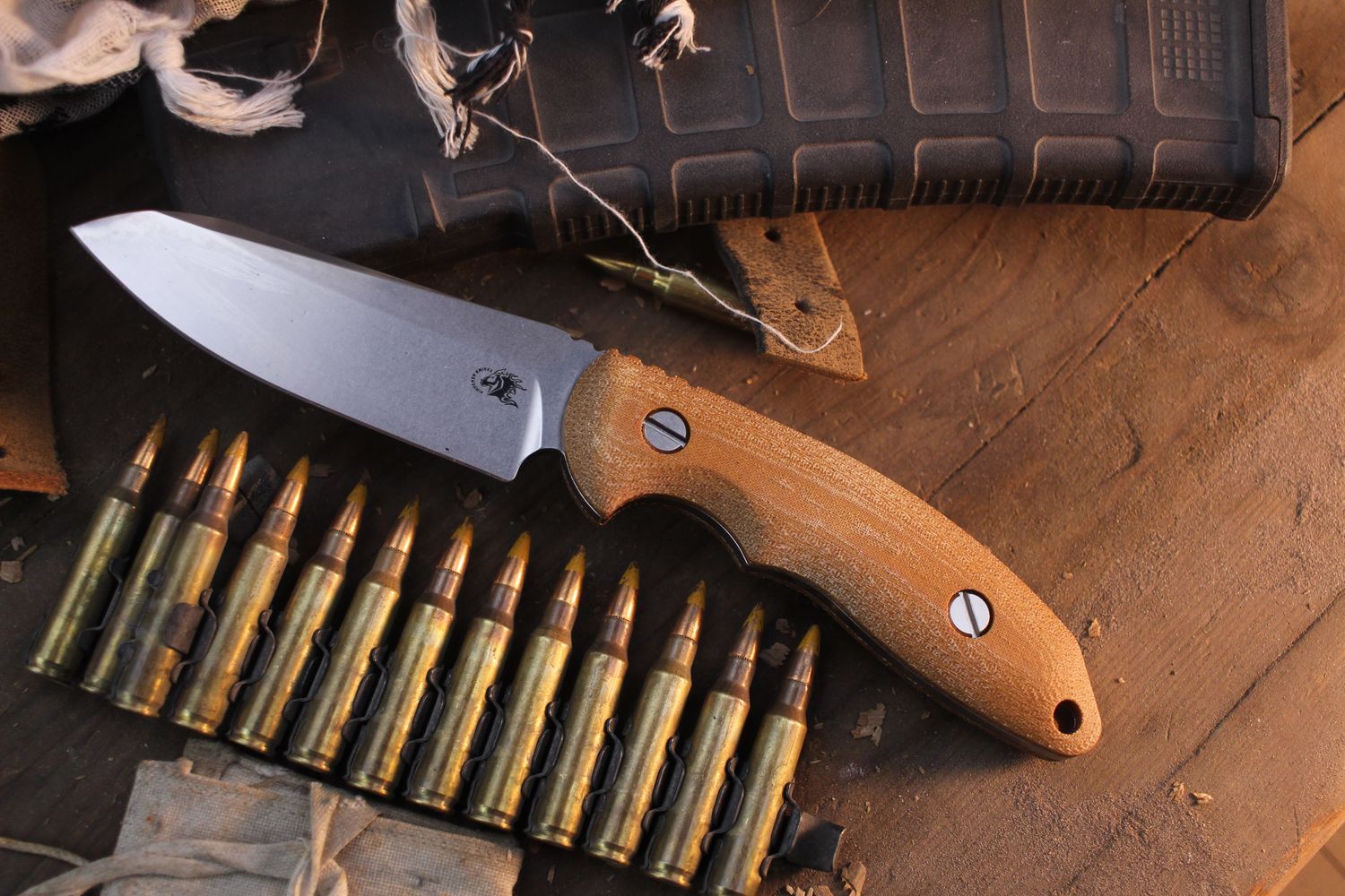 Hinderer Knives Emmett 3.83&quot; Fixed Blade Bowie / Natural Canvas Micarta / Stonewashed MagnaCut ( Pre Owned )