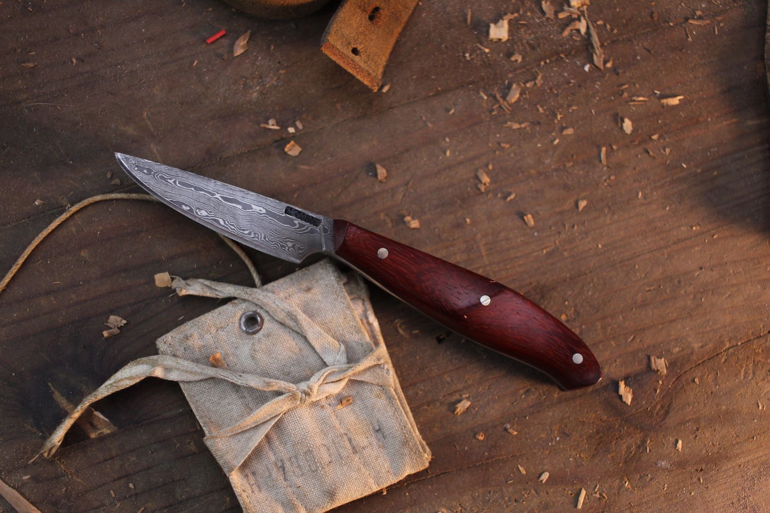 Mark Couch Fin &amp; Fur 2.75” Fixed Blade  / Padauk / Alaskan Forged Damascus