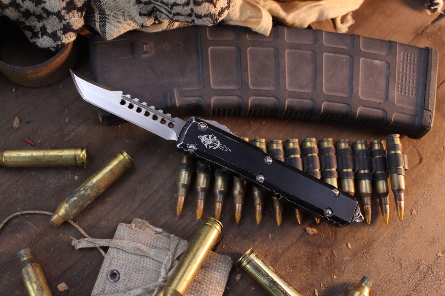 Microtech Signature Series Ultratech Hellhound 3.4&quot; T/E OTF Automatic / Black Aluminum / Stonewashed ( Pre Owned )