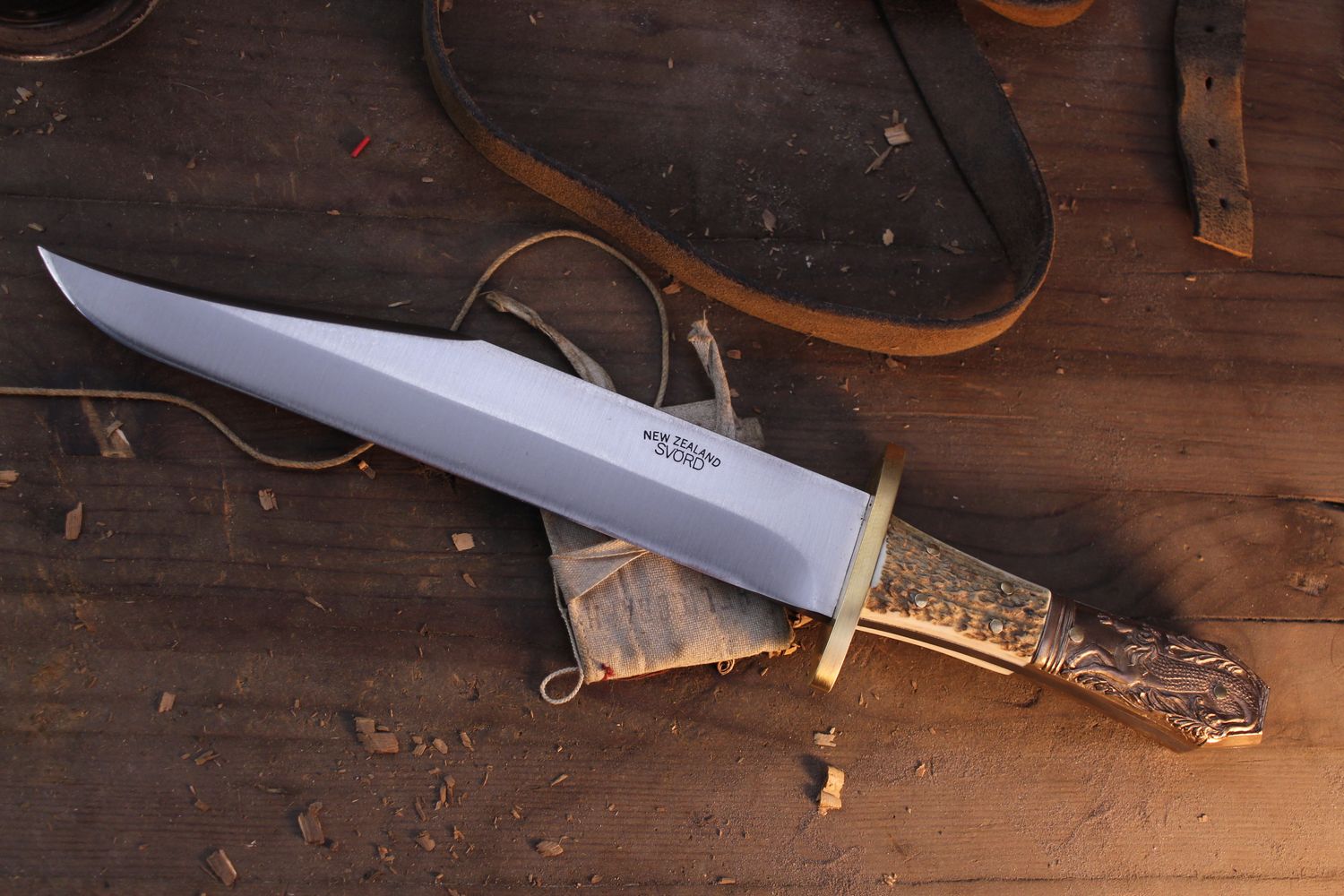 Svord Limited Edition Bowie 9.5&quot; Fixed Blade / Stag &amp; Fantasy Monster Cast Brass / Satin EN45 ( Pre Owned )