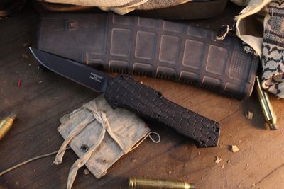 Hogue Knives Compound 3.5" OTF Automatic / Black G-10 &amp; Tritium Infused Trigger / Black S30V Clip Point ( Pre Owned )