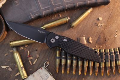 Pro-Tech TR-3 Military issue  3.5" Button Lock Auto Folder / Black Fish Scale Aluminum &amp; Safety Slide / Black 154CM