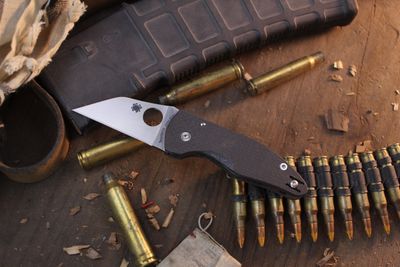 Spyderco MicroJumbo 2.5" Compression Lock Folder / Carbon Fiber / S90V