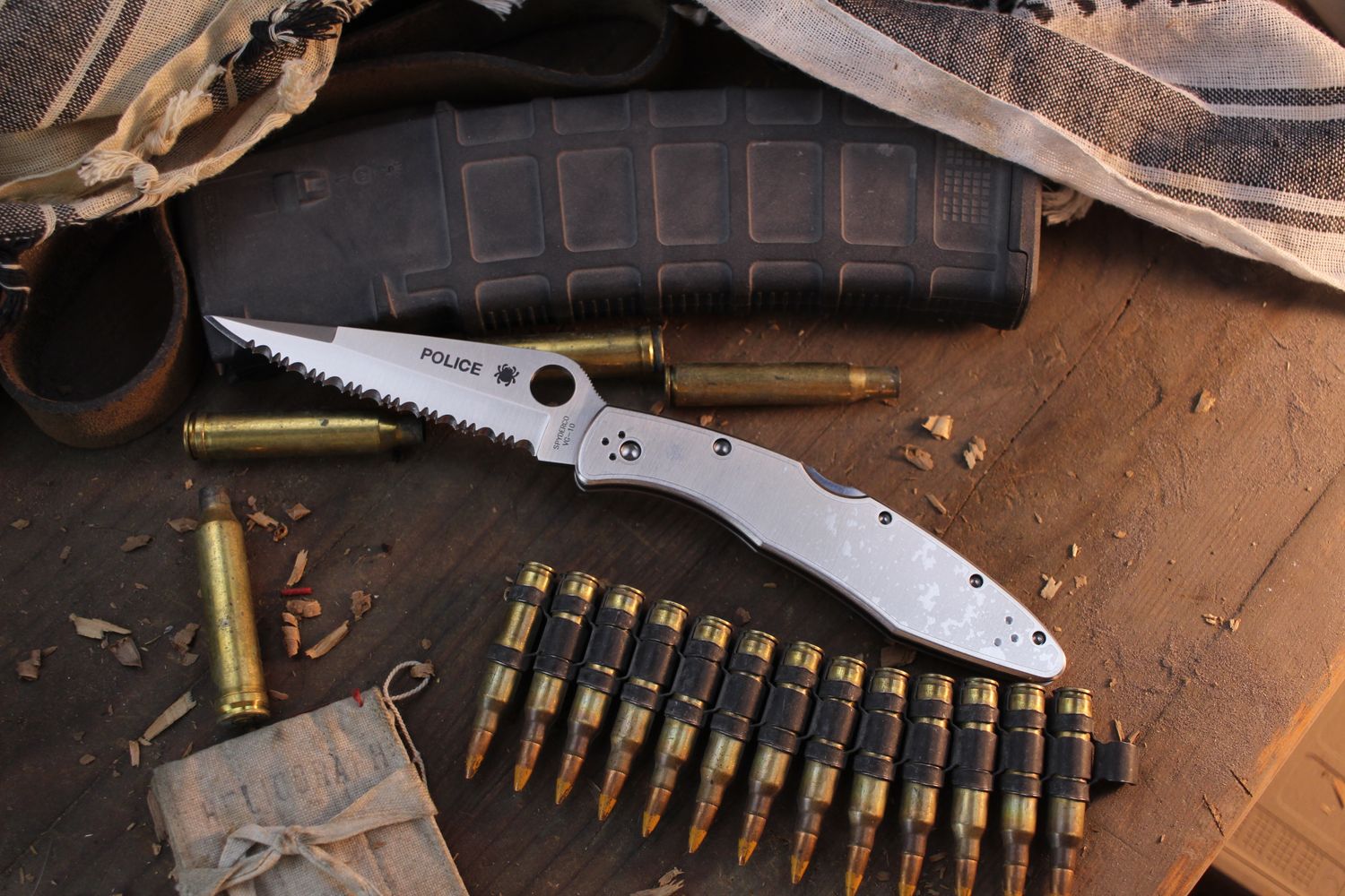 Spyderco Police 4.125&quot; Lockback Folder / Stainless Steel / Serrated Satin VG-10