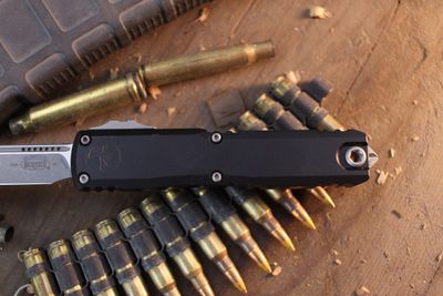 Microtech Ultratech Gen IV S/E 3.55" OTF Auto / Black Aluminum / Apocalyptic M390MK