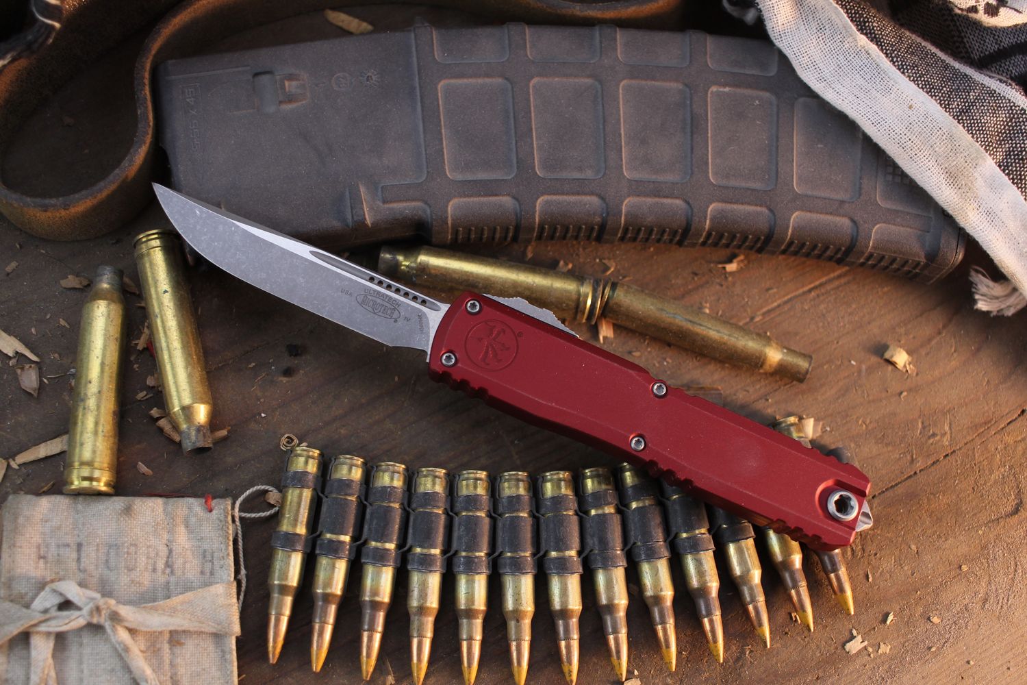 Microtech Ultratech Gen IV S/E 3.55&quot; OTF Auto / Merlot Aluminum / Apocalyptic M390MK