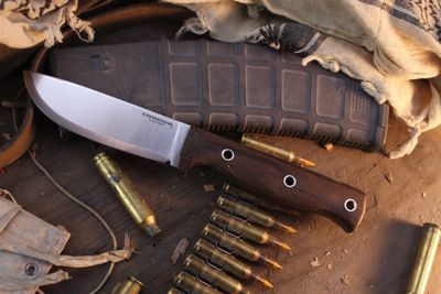 Condor Tool &amp; Knife Swamp Romper 4.5" Fixed Blade / Walnut / Polished 1075