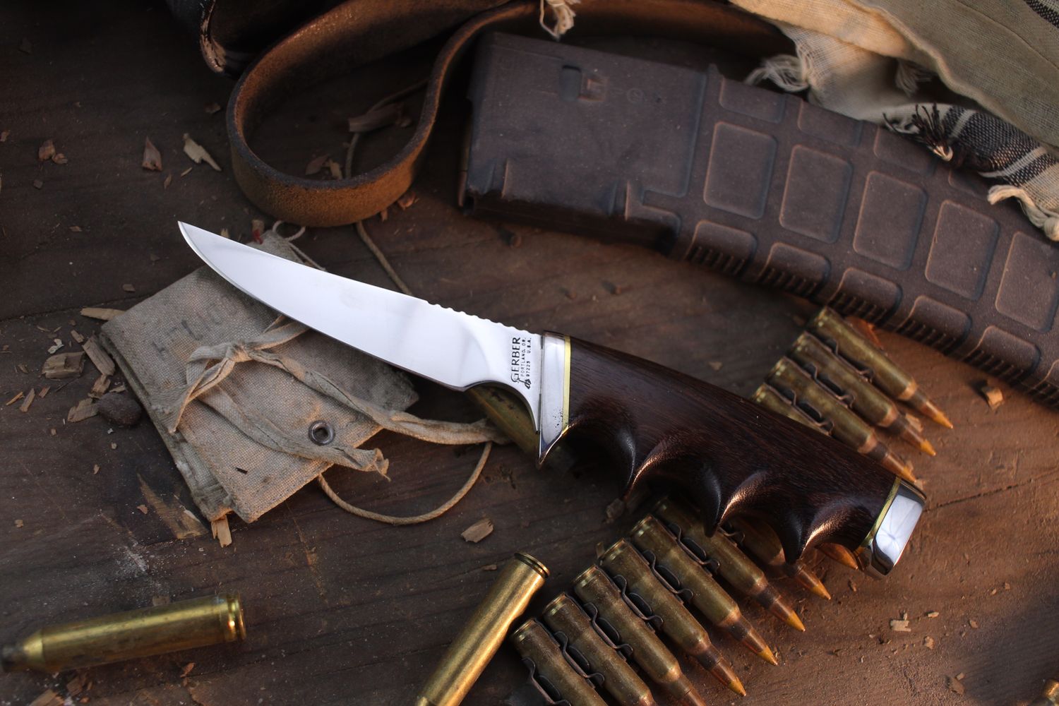 Gerber Vintage Model 450 4.5" Fixed Blade / Indexed Rosewood &amp; Brass / Polished 440C ( Pre Owned )