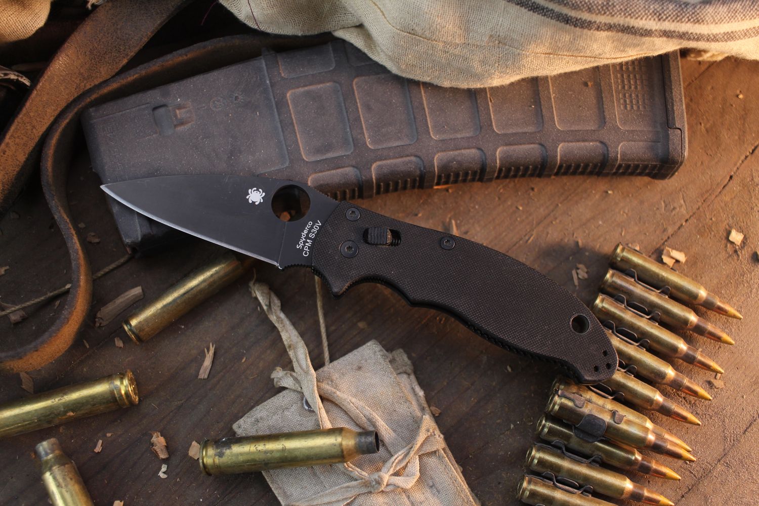 Spyderco Manix II 3.37" Ball Bearing Lock Folder / Black G-10 / Black S30V ( Pre Owned )