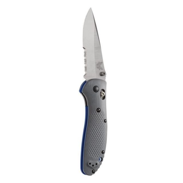 Benchmade Griptilian 3.45&quot; AXIS Lock Knife / Satin Serrated / Black / S30V ( Discontinued )