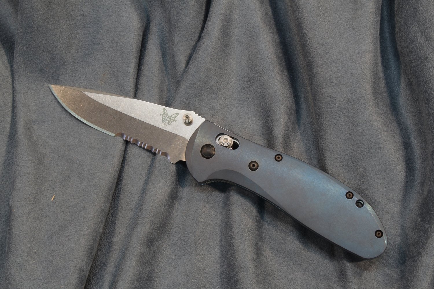 Benchmade Griptilian 3.45&quot; AXIS Lock Knife / Satin Serrated / Custom Anodized Titanium / 20CV