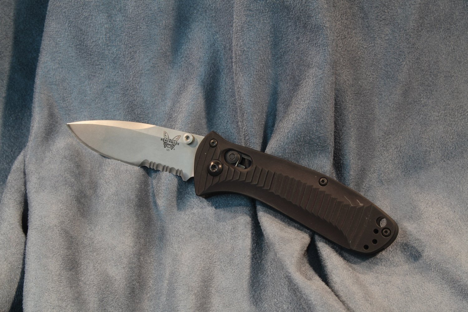 Benchmade Mini Presidio 3.2&quot; Automatic AXIS Knife / Satin Serrated / Black (Prototype)