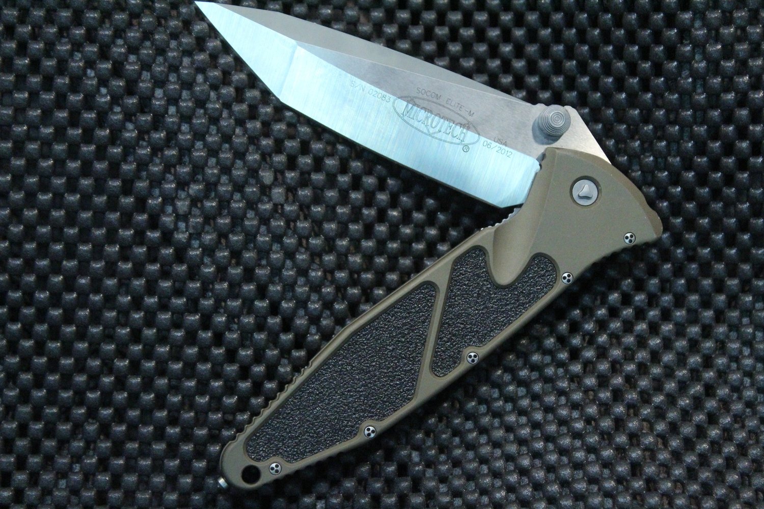 Microtech Socom Elite M/A 4&quot; Tanto Chisel Grind Manual Knife, Satin  / Green  &amp; Black ( Pre Owned )