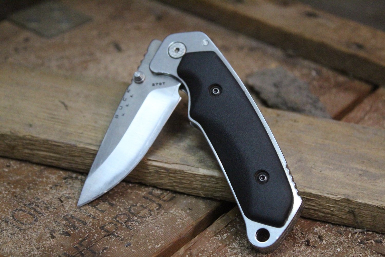 Buck Alpha Hunter 3.25&quot; Liner Lock Folding Knife, Black Rubber / Satin ( Pre Owned )
