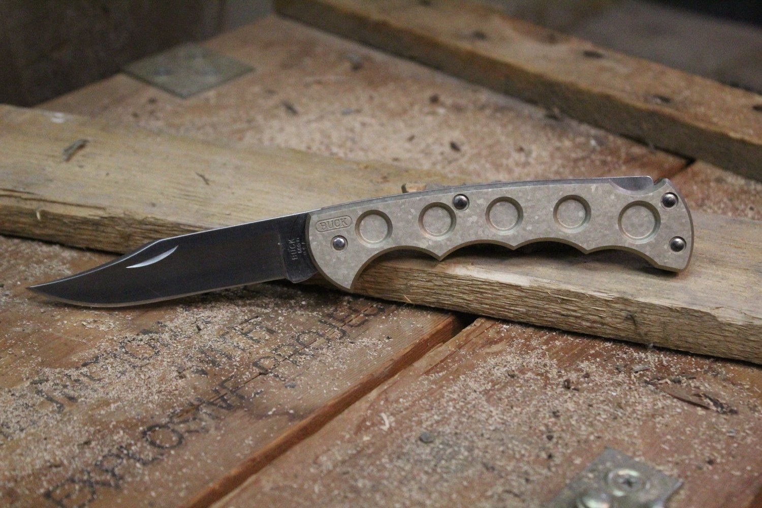 Buck 560 3.75&quot; Manual Lockback Knife, Titanium / Satin ( DISCONTINUED )
