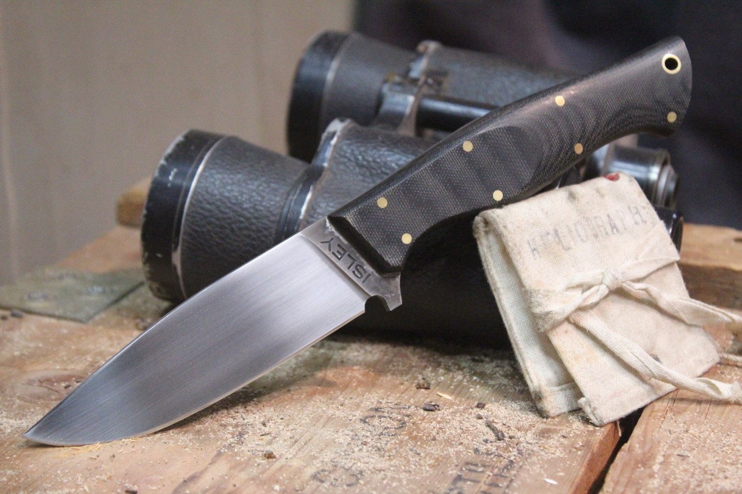 Isley Blades M4 4.5&quot; Fixed Blade Hunter, Black Canvas Micarta / Flat Ground O1