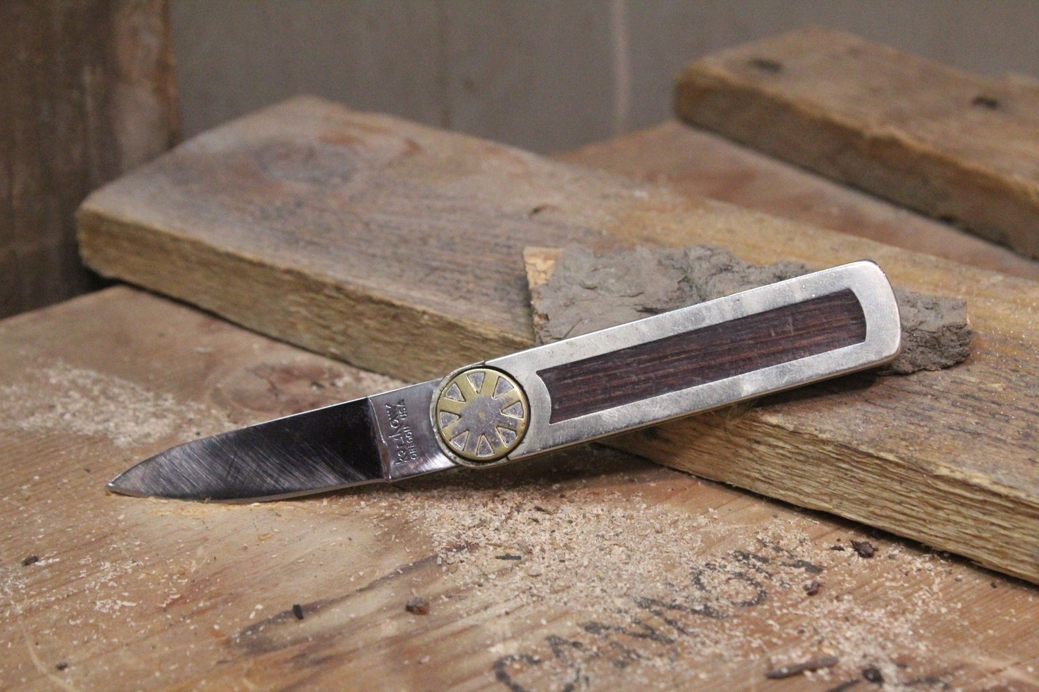 Kershaw Model 2100 2.25&quot; Rotary Lock Folder, Sandalwood Inlay / Stainless (Pre Owned )