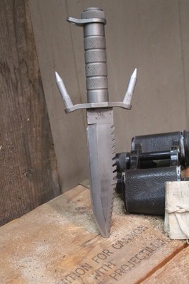 Buck Vintage BuckMaster Model 184 7.5&quot; Survival Knife, Bead Blast Stainless Steel ( Pre Owned )