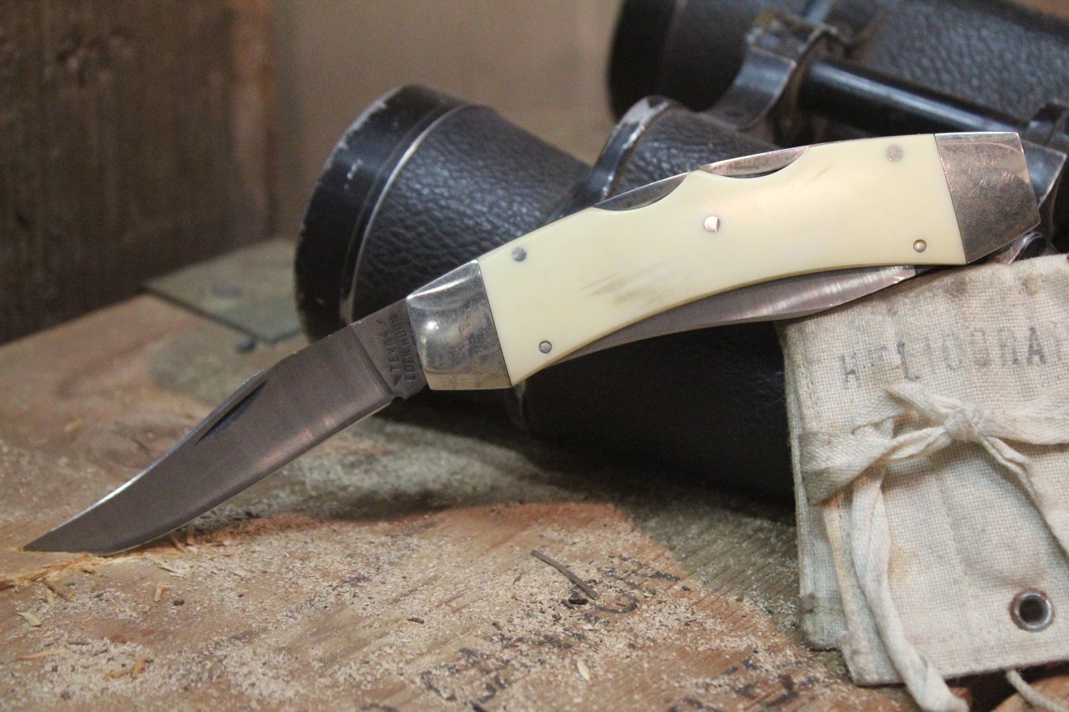 Case Texas Lockhorn 4.5” / White Antique Micarta / Stainless / Silver Bolsters ( Pre Owned )