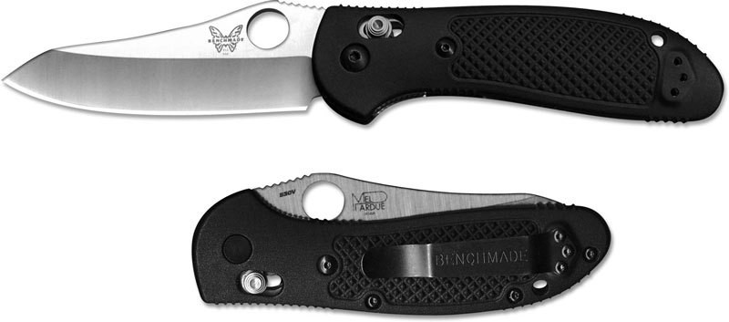 Benchmade Griptilian 3.45&quot; AXIS Lock Folder / Black / Thumb Hole S30V