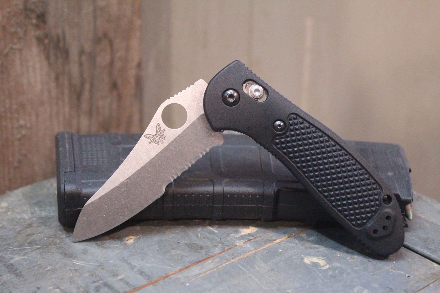 Benchmade Griptilian 3.45&quot; AXIS Lock Knife / Satin Serrated/ Black / S30V / HG (Discontinued)