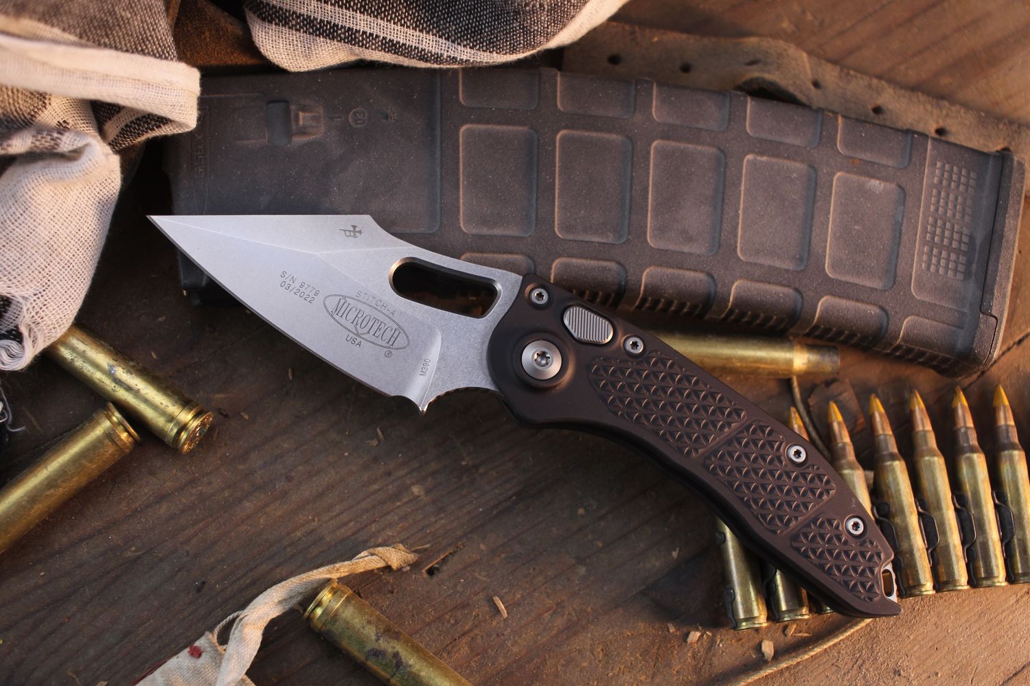 Microtech Stitch 3.75" button Lock Auto Folder / Black Aluminum / Stonewashed M390 ( Pre Owned )