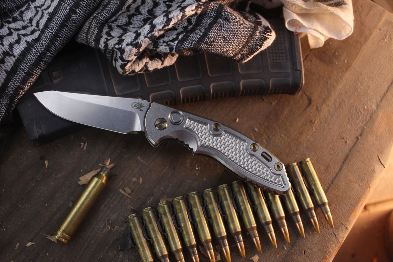 Hinderer XM-18 3.5” AUTO Buttonlock Folder / Stonewashed Titanium / Stonewashed 20CV Spearpoint ( Pre Owned )