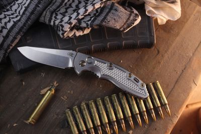 Hinderer XM-18 3.5” AUTO Buttonlock Folder / Stonewashed Titanium / Stonewashed 20CV Spearpoint ( Pre Owned )