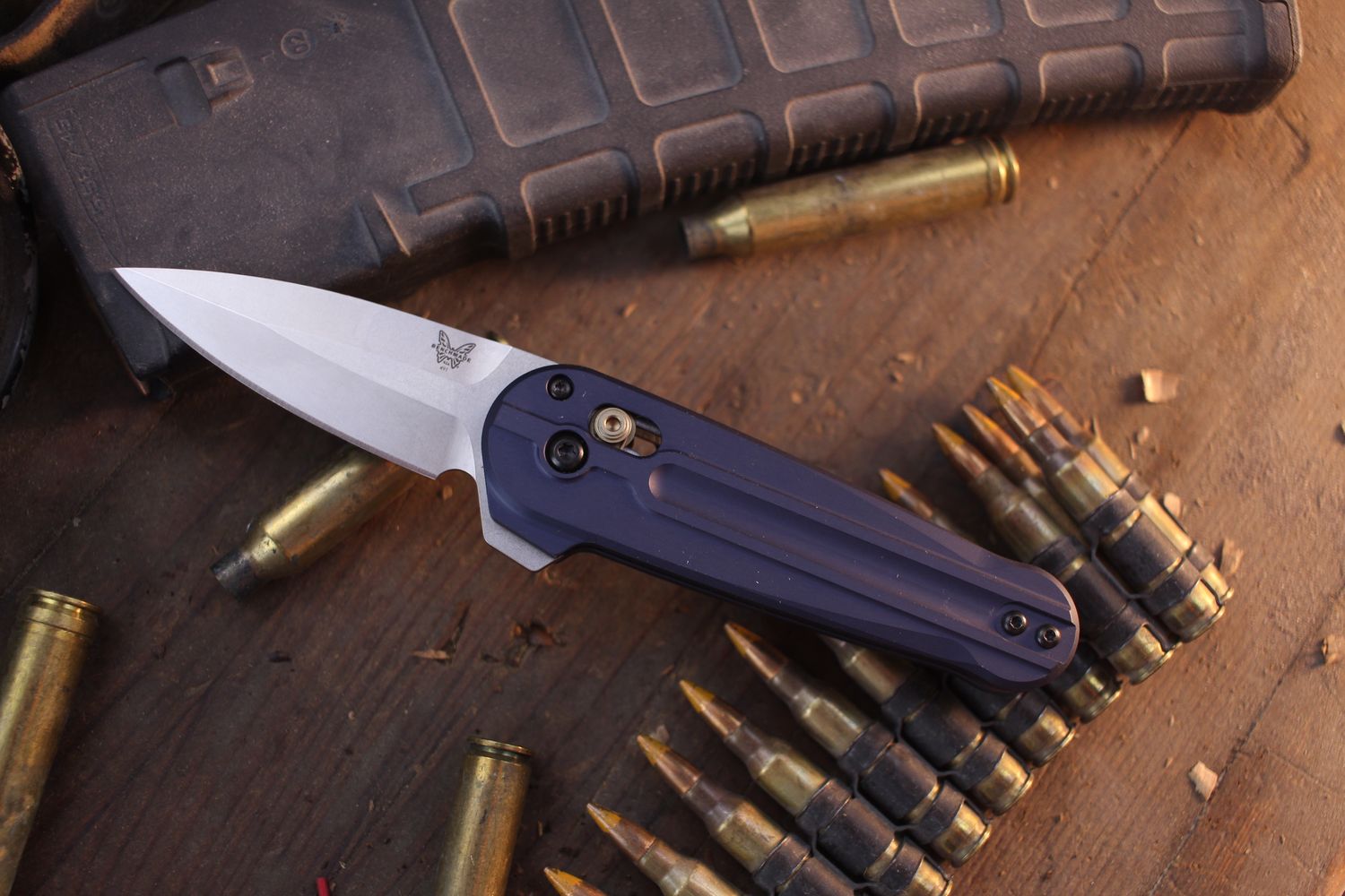 Benchmade Lowden 2.8" AXIS Lock Flipper / Crater Blue Aluminum / Satin M390