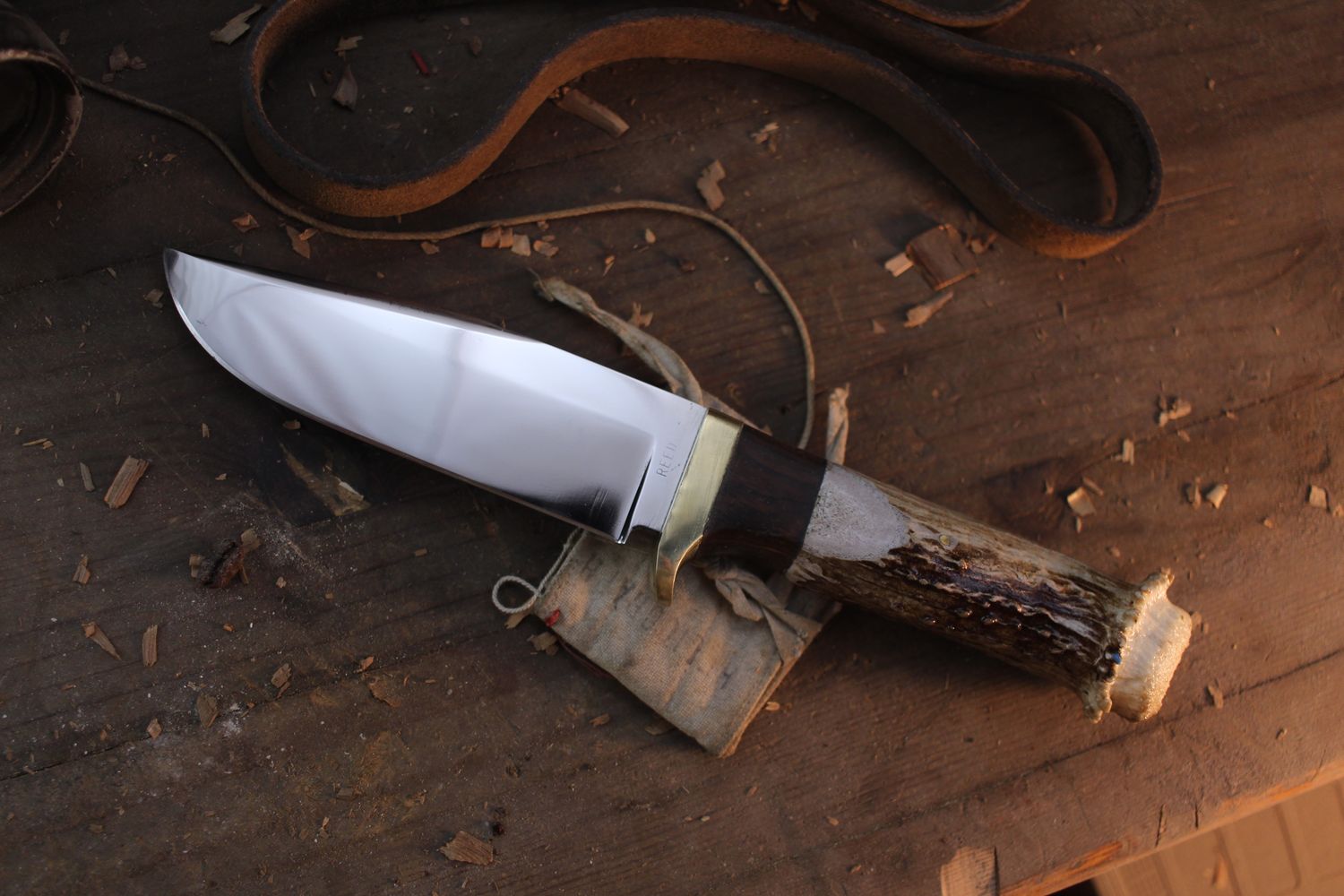  David Reed Groß Jager Messer 5" Fixed Blade / Elk Antler &amp; Brass Single Guard / Polished Clip Point D2.