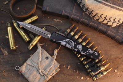 Microtech Ultratech 3.4" D/E OTF Automatic / Black Aluminum With Death Card Engraving / Bronze Apocolyptic ( Pre Owned )