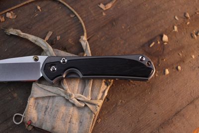 Chris Reeve Knives Small Sebenza 31 2.99" Framelock Folder / Titanium &amp; Bog Oak / Satin MagnaCut ( Pre Owned )