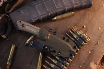 Schwarz Knives Overland Sport 2.8" Fixed Blade / Green Micarta / Black MagnaCut ( Pre Owned )