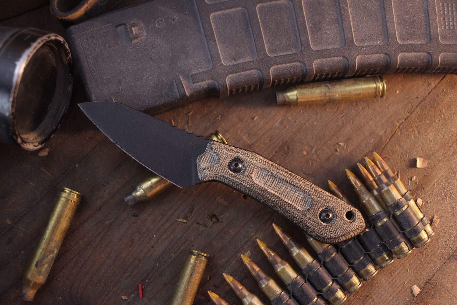 Schwarz Knives Overland Sport 2.8" Fixed Blade / Green Micarta / Black MagnaCut ( Pre Owned )