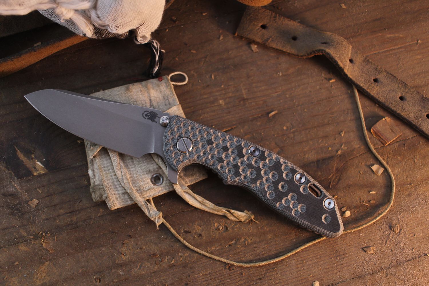 Hinderer Knives XM-18 3.5" Framelock Flipper / 3DK Black Canvas Micarta &amp; Working Finish Titanium / Working Finish S45VN