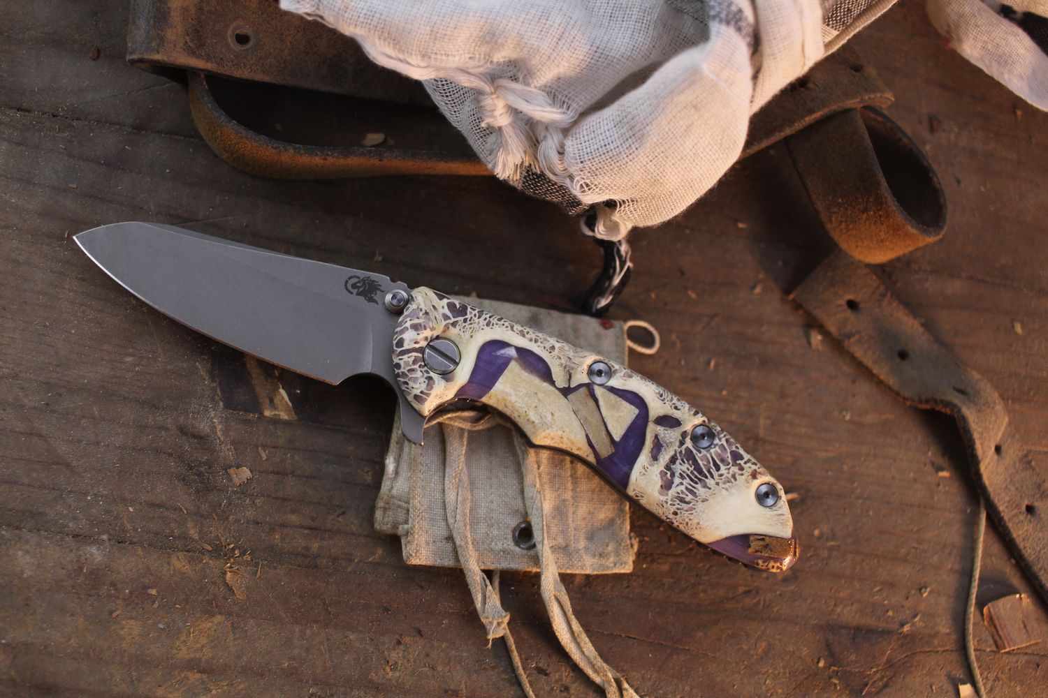 Hinderer Knives XM-18 3.5" Framelock Flipper / 3DK Composite Walrus Jaw Bone &amp; Battle Bronze Titanium / Working Finish S45VN