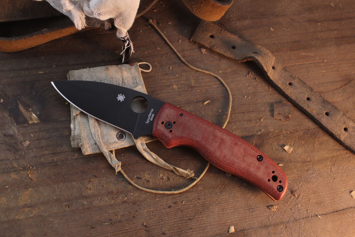 Spyderco Shaman 3.58" Compression Lock Folder / Orange Micarta / Black M390 ( Pre Owned )