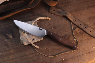 Mark Large Skinner 4.75" Fixed Blade / Walnut / Satin 52100
