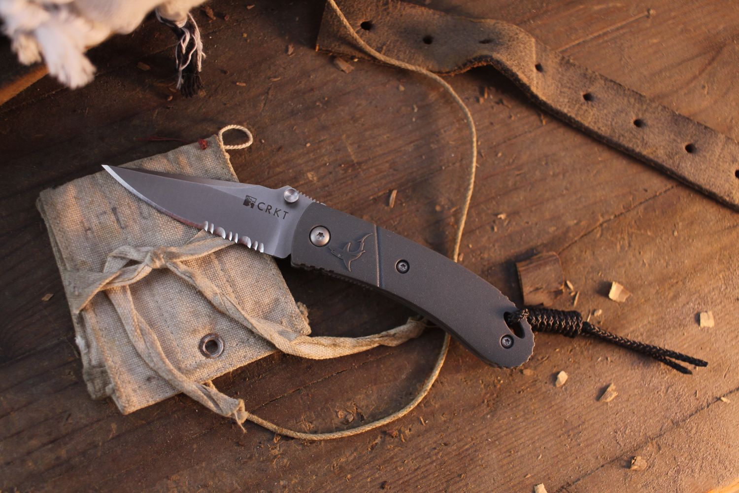 CRKT LUS-11 Urban Shark 2.5" Linerlock Folder / Gray Zytel / Satin Serrated AUS-8 ( Pre Owned )