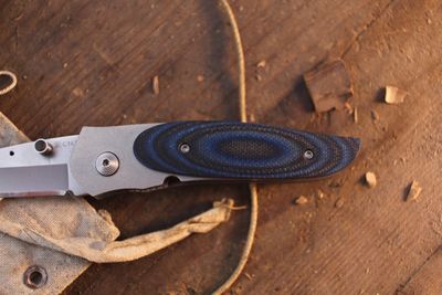 CRKT Viele Mini Wasp 2.5" Linerlock Folder / Black &amp; Blue G-10 / Bead Blasted Satinless ( Pre Owned )