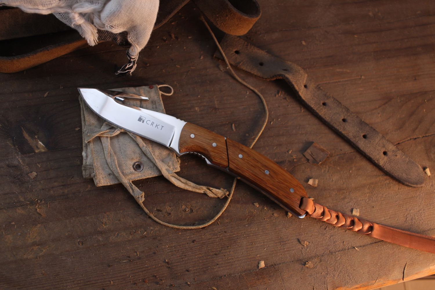 CRKT Kuskokwin Kommer Signature 3.25" Fixed Blade / Hardwood / Satin Gut Hooked 1.4116 Stainless ( Pre Owned )