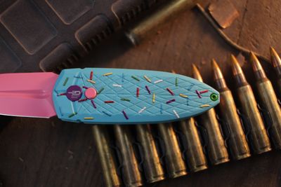 BesTech Cricket QUQU 2.2" Button Lock Folder / Desert Warrior G-10 / Dessert Pink 14C28N ( Pre Owned )