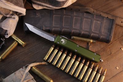 Microtech Ultratech T/E 3.4" OTF Automatic / OD Green Aluminum / Stonewash Serrated ( Pre Owned )