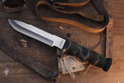 Parker Brothers Guardian 5.25" Fixed Blade / Camo Contoured Aluminum With Screw On Pomel / Satin Serrated Stainless ( Pre Owned