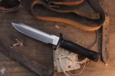 Parker Brothers Vintage Survival 4.5" Fixed Blade / Black Aluminum With Screw on Pomel / Satin Stainless ( Pre Owned )