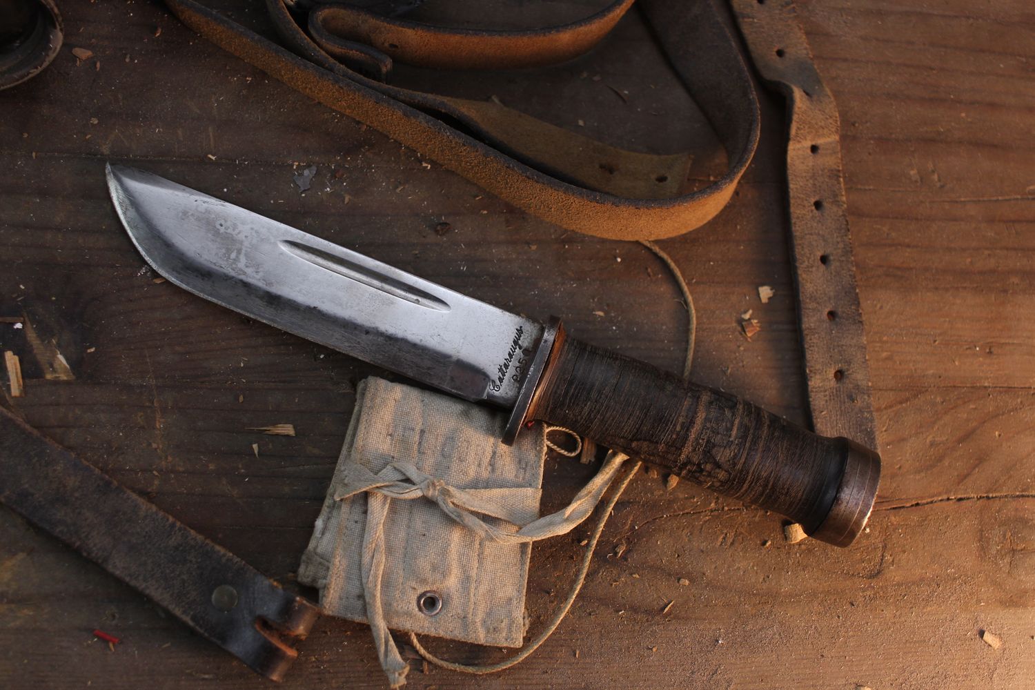 Cattaraugus WWII 225Q Quartermaster 6" Fixed Blade / Stacked Leather / Satin 1095 Cro-Van ( Pre Owned )
