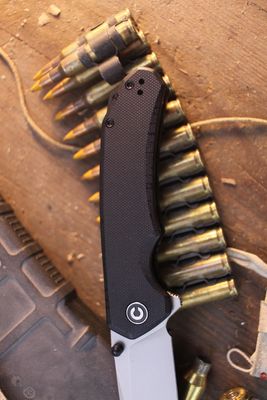 CIVIVI Brazen 3.46" Linerlock Folder / Black G-10 / Beadblasted 14C28N