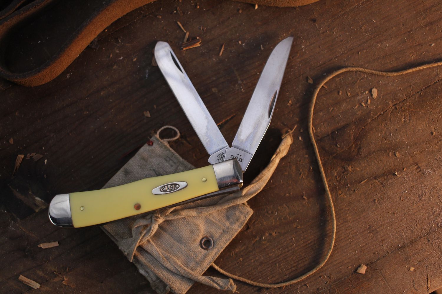 Case Trapper 4.1" Closed Slip Joint Folder / Yellow Delrin &amp; Pocket Clip / Stonewashed Tru-Sharp